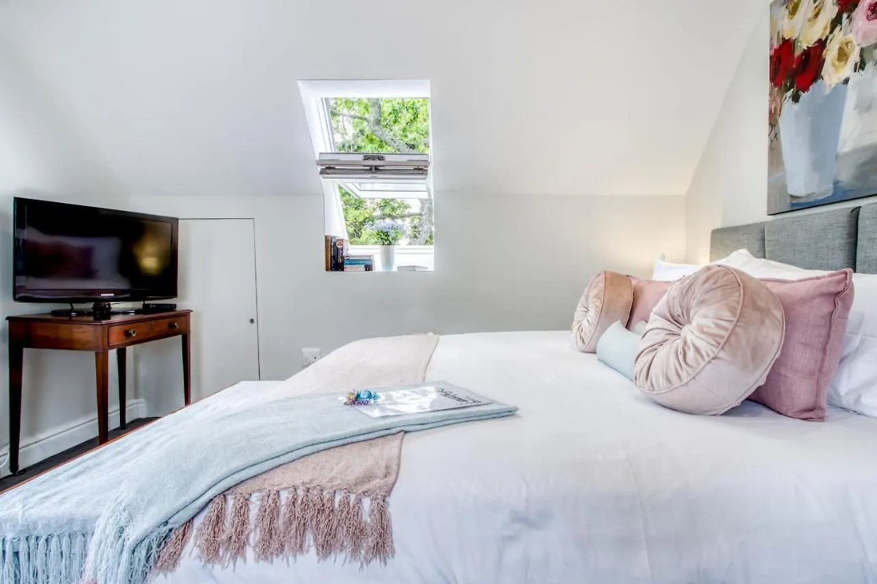 Vredenburg Manor House Otel Somerset West