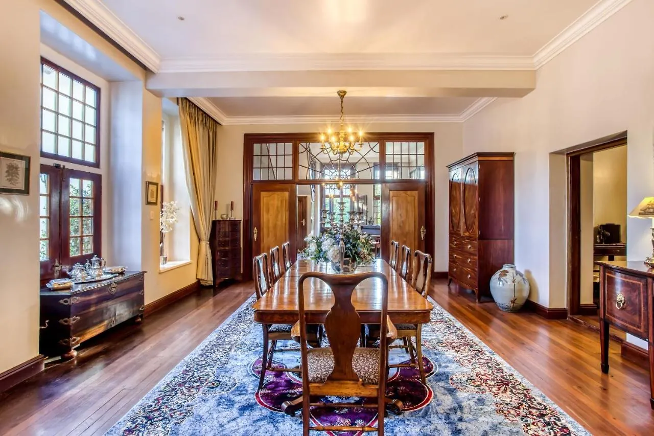 Konukevi Vredenburg Manor House Otel Somerset West