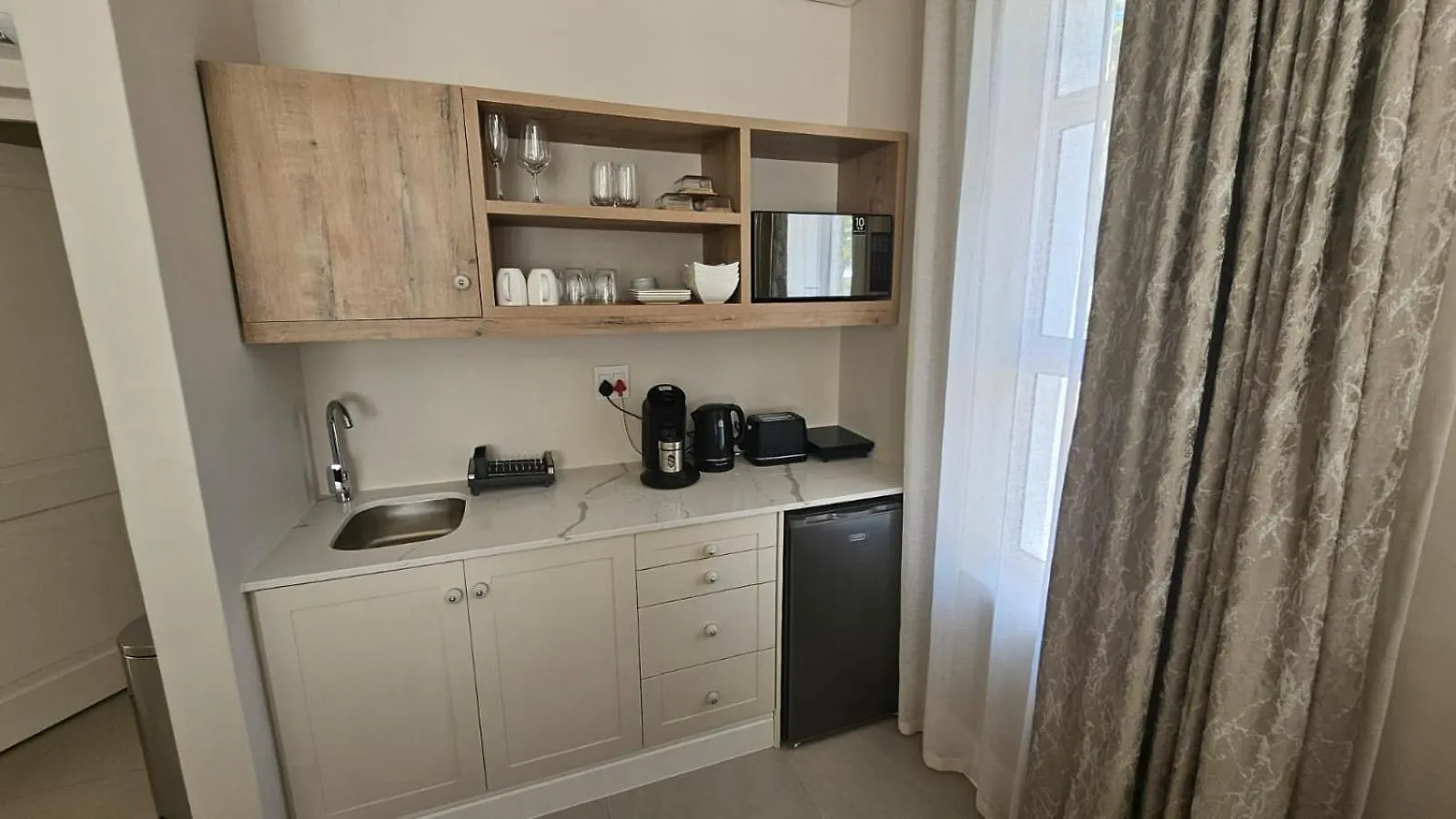 Konukevi Vredenburg Manor House Otel Somerset West