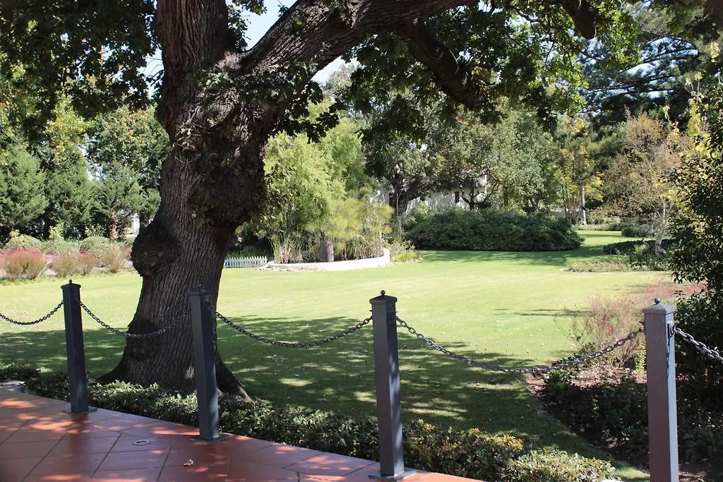 Konukevi Vredenburg Manor House Otel Somerset West