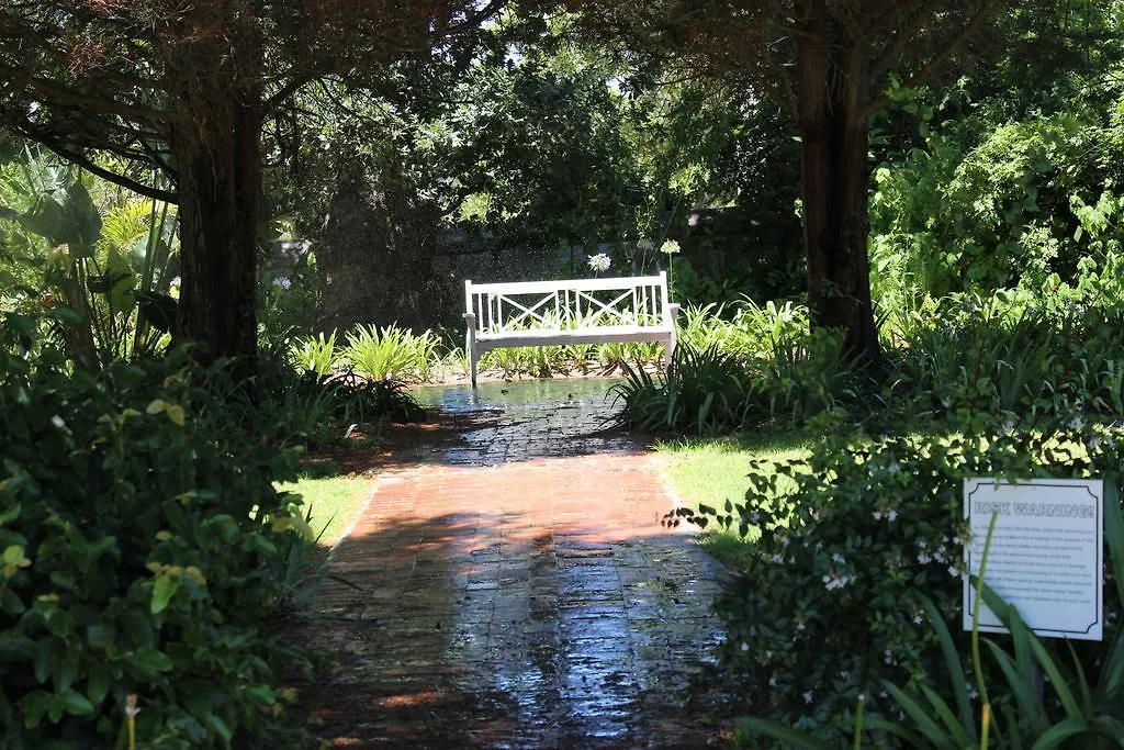 Konukevi Vredenburg Manor House Otel Somerset West